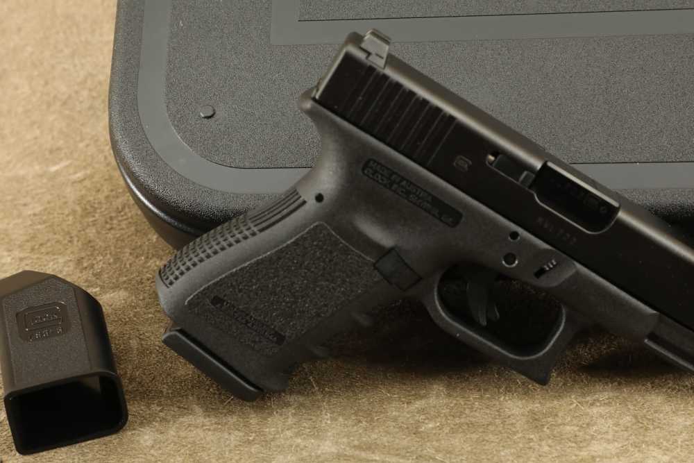 Glock 23 G23 Gen 3 .40 S&W 4.02” Semi-Auto Safe Action Striker-Fired Pistol-img-4