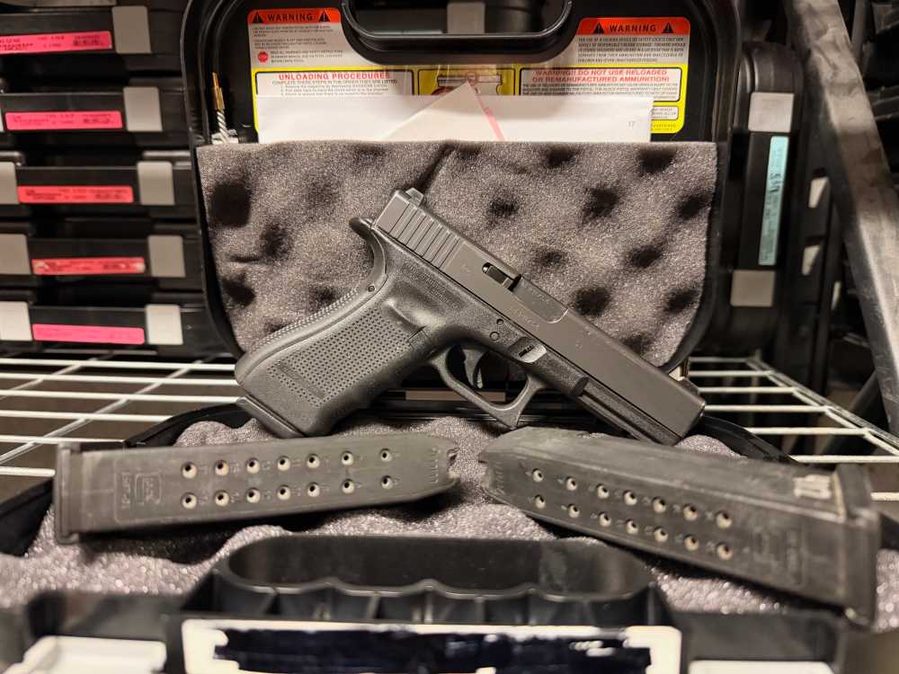 GLOCK G17 GEN4 POLICE TRADE-INS BLACK TENIFER (3) MAGS 4.49" BBL 9MM-img-1