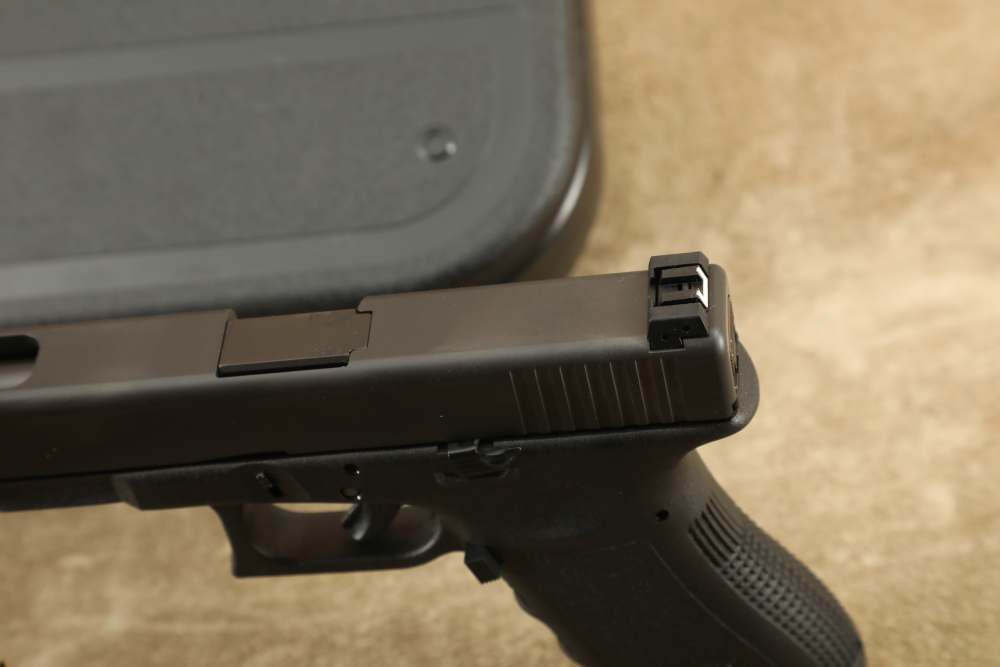 Glock G35 Gen 3 Long Slide .40 S&W 5.31” Semi-Auto Striker-Fired Pistol -img-16