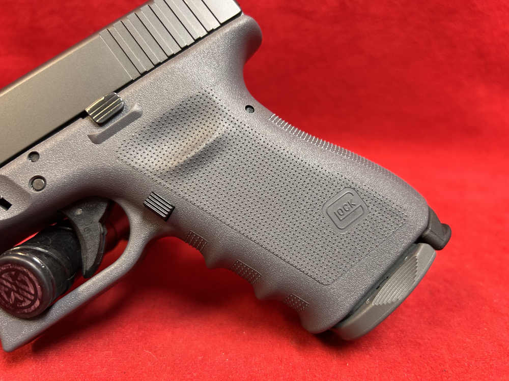 Glock 19 RTF2, 9mm, Gen 3, Vickers Tactical, Original Case-img-4