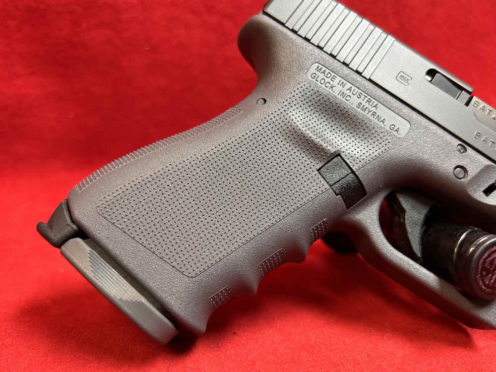 Glock 19 RTF2, 9mm, Gen 3, Vickers Tactical, Original Case-img-7