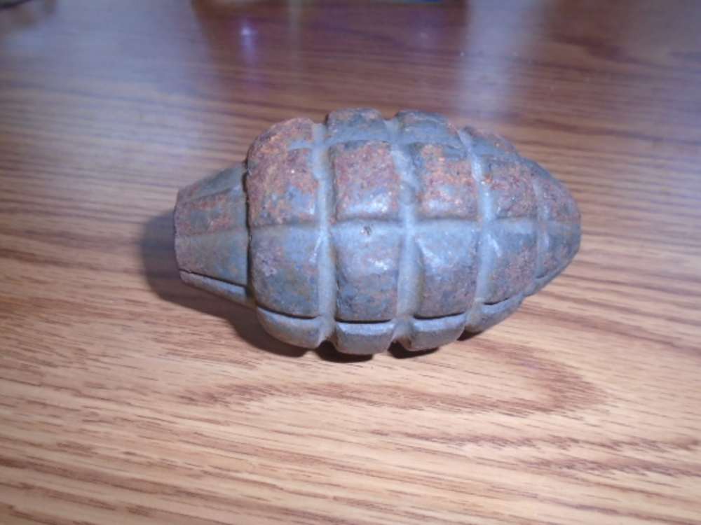 WWI or 1920s US Hand Grenade body-img-0