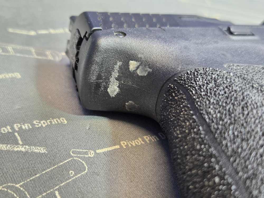 Smith & Wesson M&P M2.0 9mm Semi-Automatic Pistol-img-8
