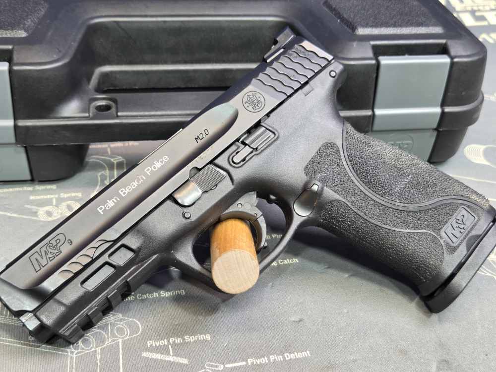 Smith & Wesson M&P 9 M2.0 Semi-Auto Palm Beach Police Marked Left Handed-img-1