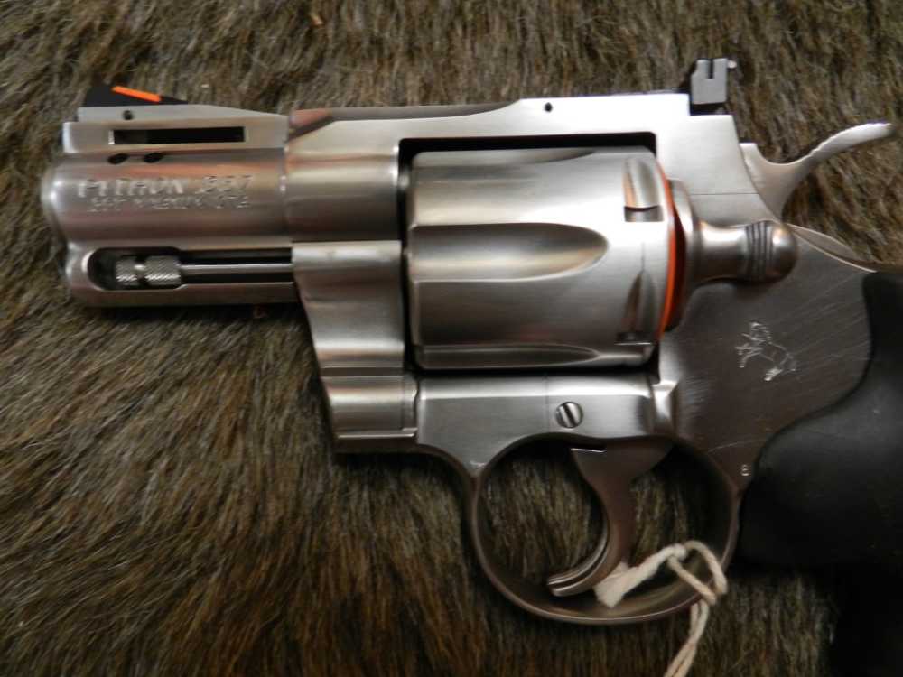 Colt Python Lew Horton Spl THREE CONSECUTIVE NIB with Letters-img-10