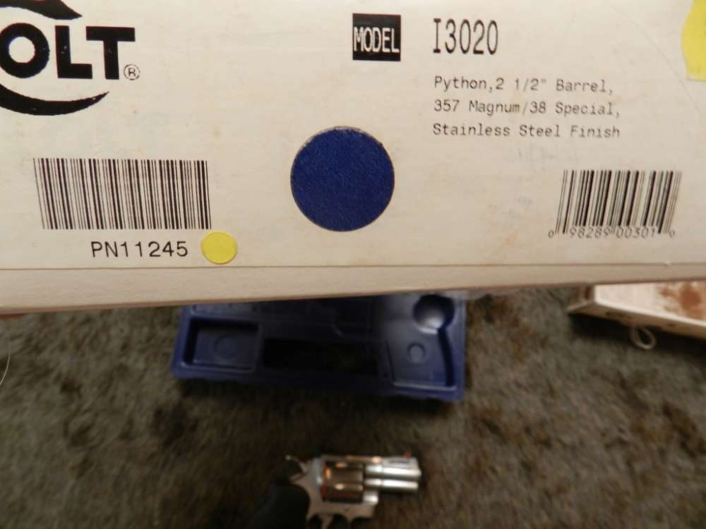 Colt Python Lew Horton Spl THREE CONSECUTIVE NIB with Letters-img-16