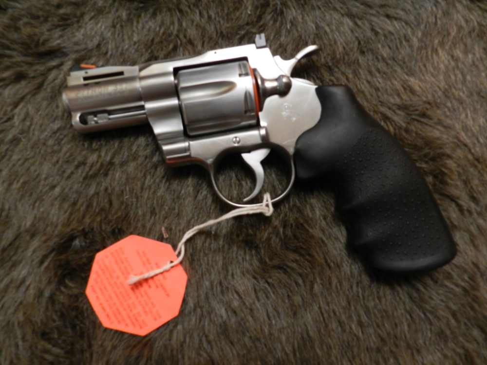 Colt Python Lew Horton Spl THREE CONSECUTIVE NIB with Letters-img-17