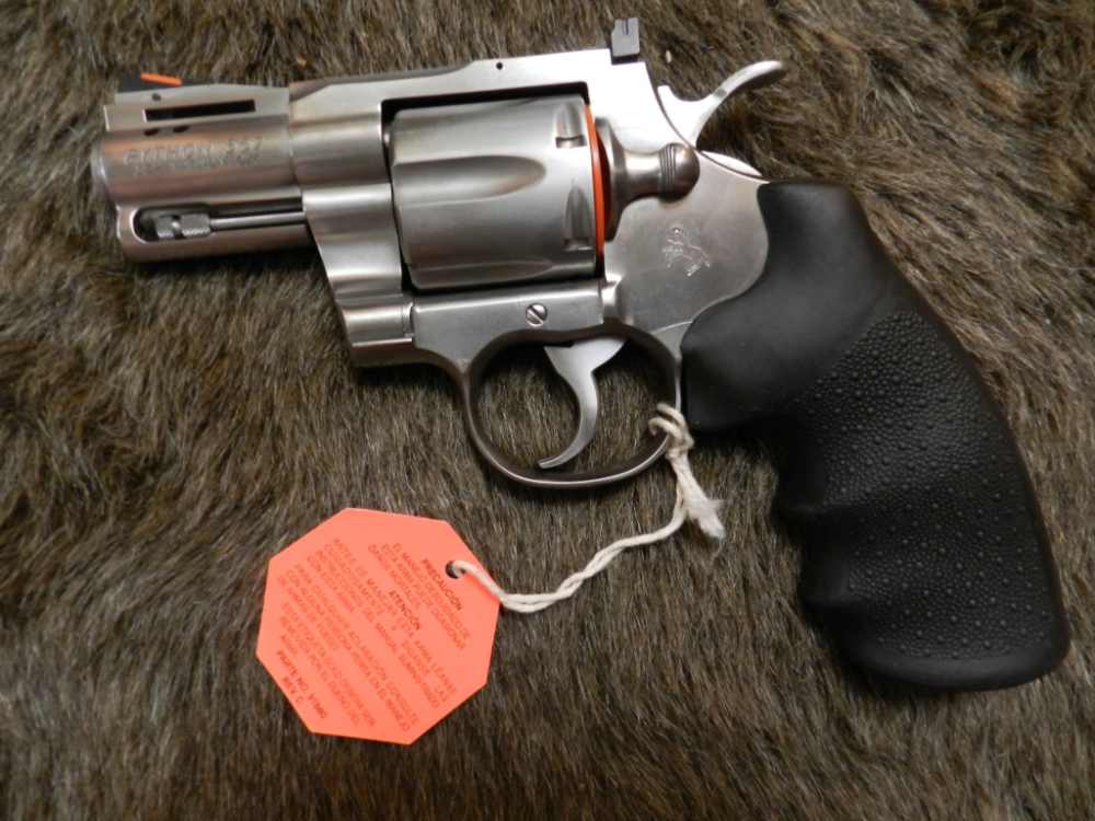 Colt Python Lew Horton Spl THREE CONSECUTIVE NIB with Letters-img-0