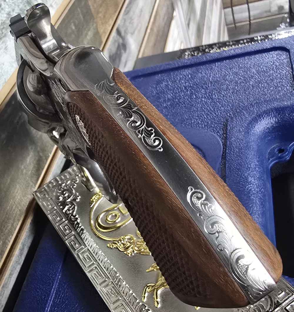  Colt Python “Armory Style B+” Factory Engraved  – Custom Shop Model D-img-11