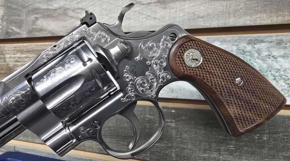  Colt Python “Armory Style B+” Factory Engraved  – Custom Shop Model D-img-4