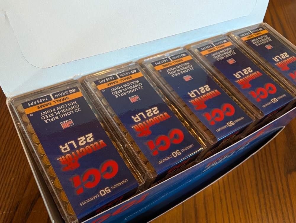 CCI Velocitor 22 long rifle 40 grain hollow point  1000 rounds-img-1