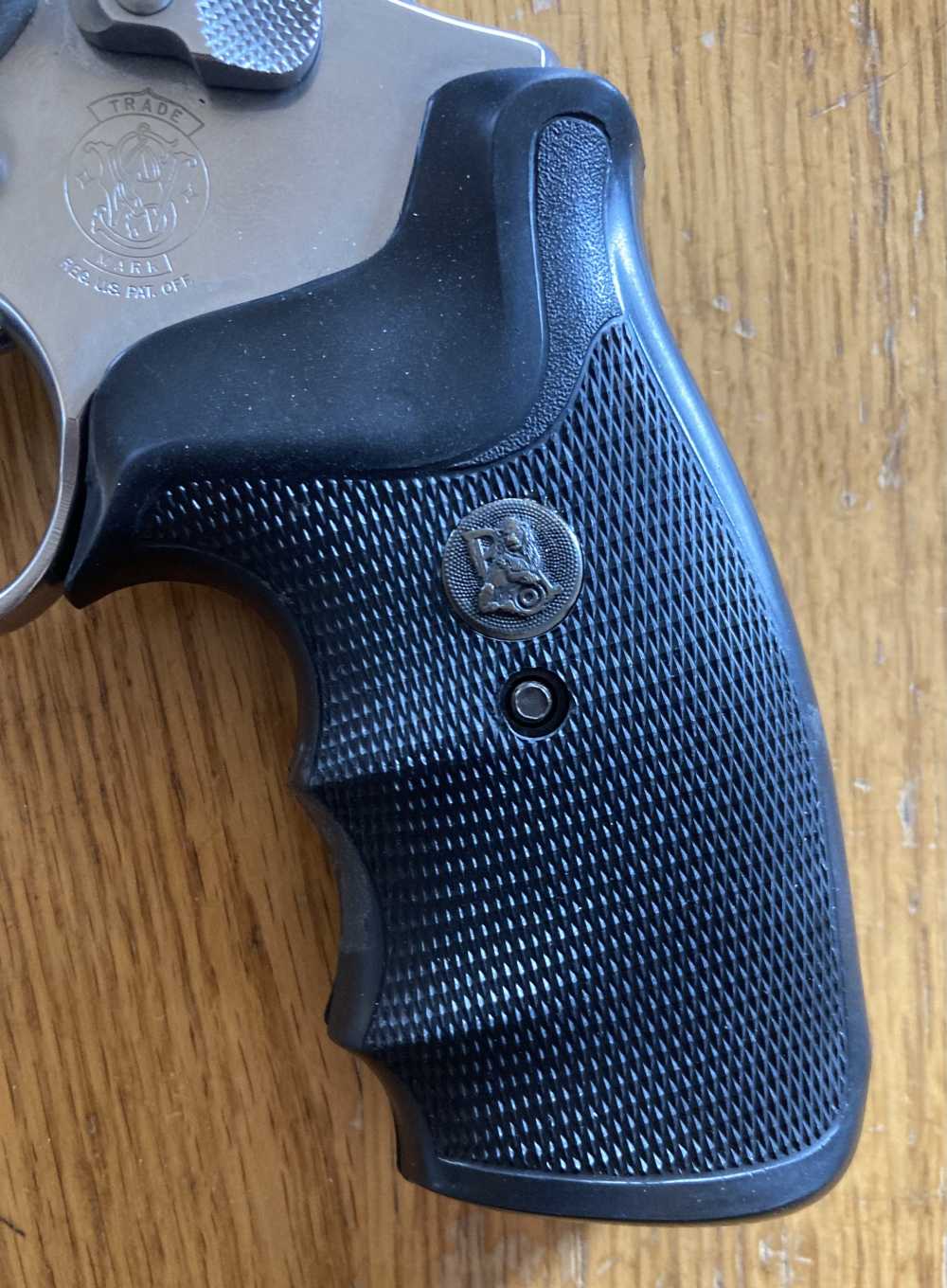 Pachmayr S&W K Frame Square Butt Rubber Gripper Grips-img-0