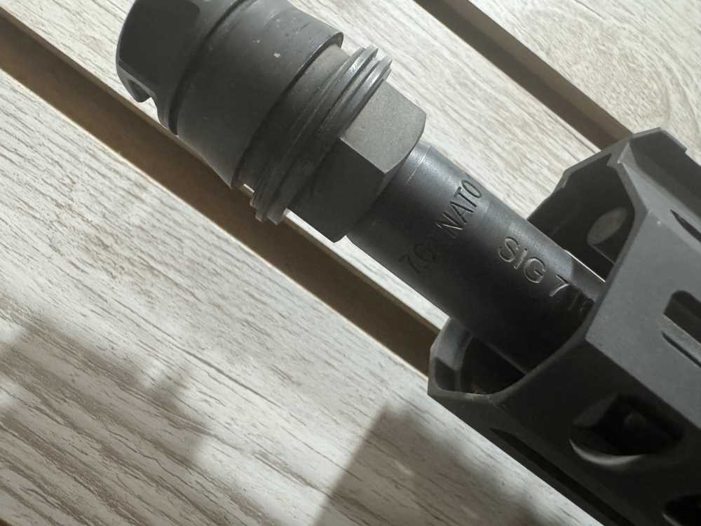 Sig 716i Tread in Very Good condition with scope!-img-2