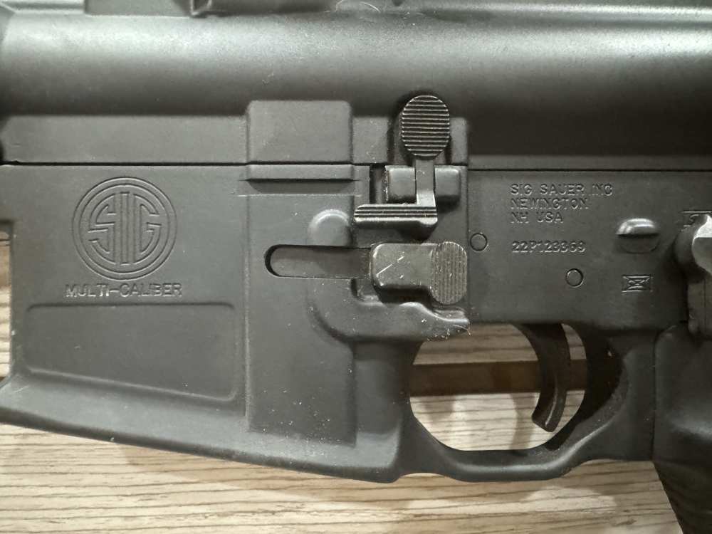 Sig 716i Tread in Very Good condition with scope!-img-3