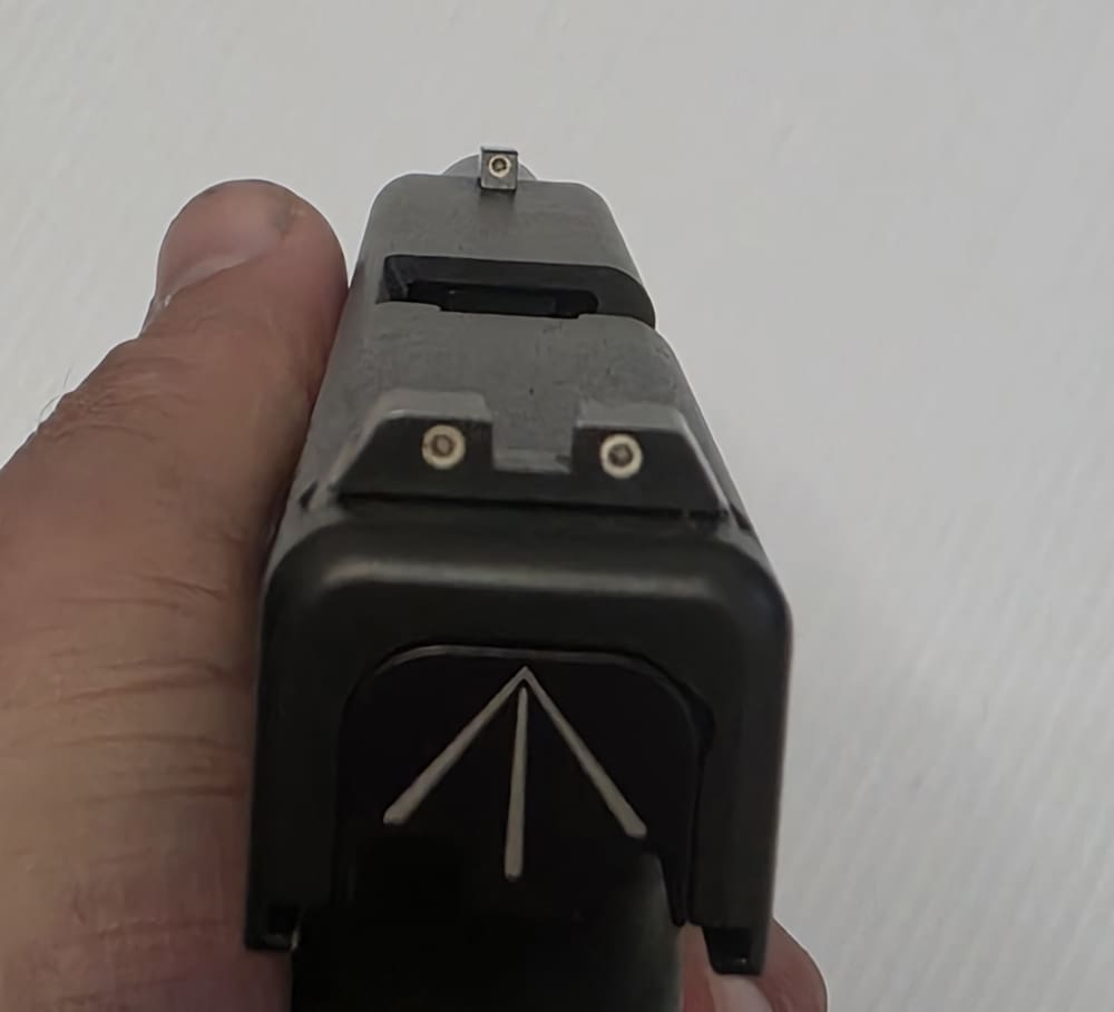 Glock 19 Gen 3 Great Shape with Extras 9mm with 2 Magazines-img-2
