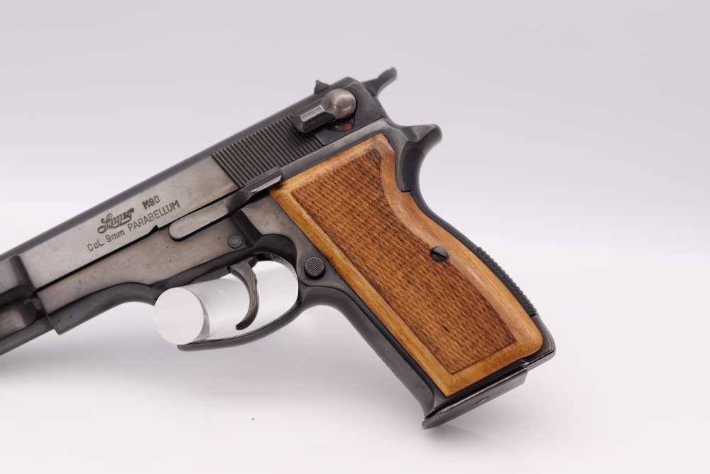 FEG Luger M90 full size with 2 14 round magazines-img-6