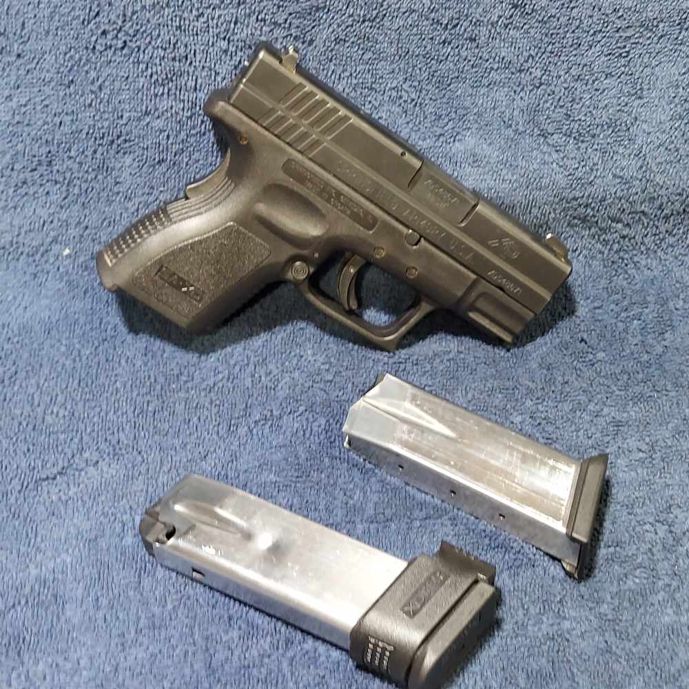 SPRINGFIELD XD-40 SUB=COMPACT SEMI-AUTO PISTOL  .40 S&W CALIBER  3" BARREL-img-10