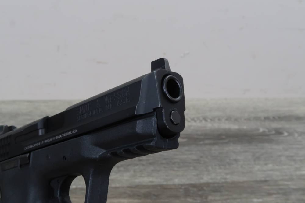 Smith & Wesson M&P 40 Pro Series C.O.R.E. .40 S&W w/Case 2013-img-7