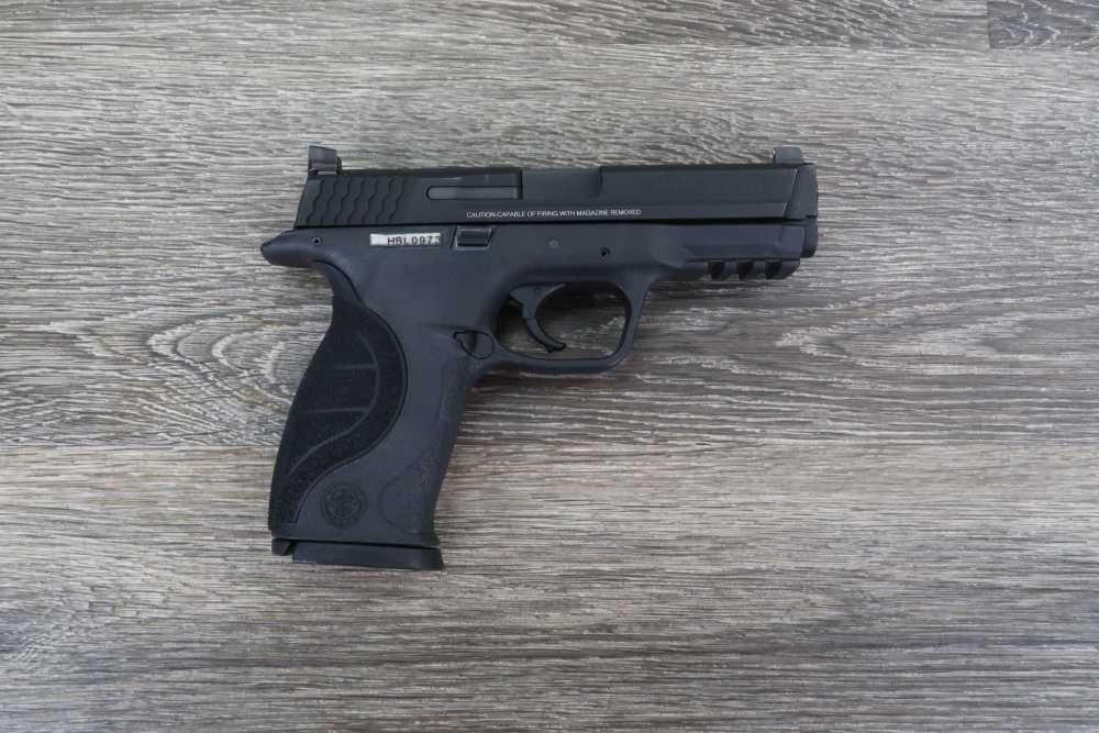 Smith & Wesson M&P 40 Pro Series C.O.R.E. .40 S&W w/Case 2013-img-1
