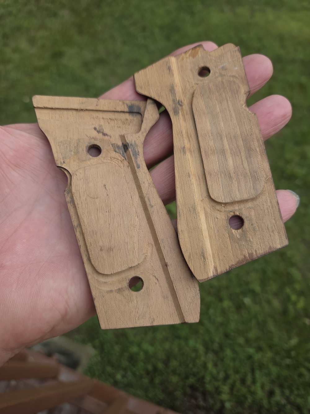 Beretta 92 walnut pistol grips -img-3