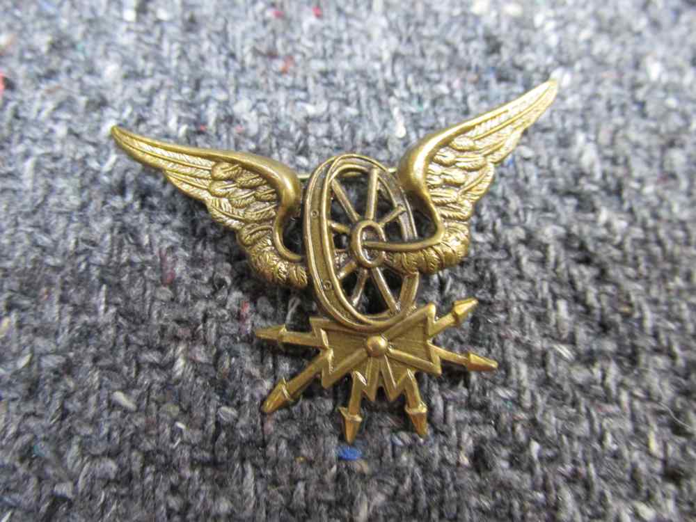 6PCS WWI/WWII GERMAN PINS; RAILWAY BADGE, DISABLED PIN, CAP BADGE, MORE-img-4