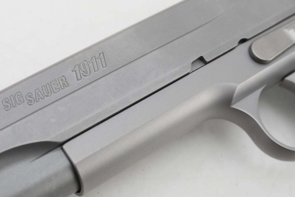 Sigsauer 1911 45 acp s/s NICE! match grade! NO Reserve!-img-5