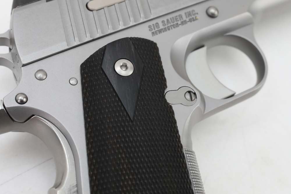 Sigsauer 1911 45 acp s/s NICE! match grade! NO Reserve!-img-27