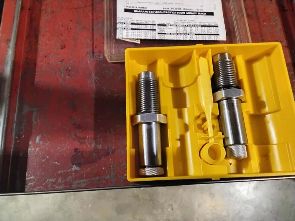 lee deluxe die set 30-06 neck sizing -img-0