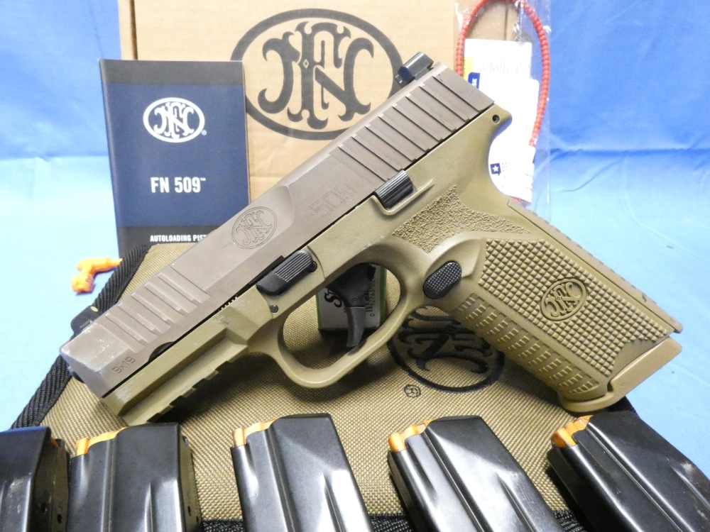 F.N. FN MODEL 509 9MM 4" FDE *6-17 ROUND MAGS* 66-100489 *NO RESERVE*-img-1