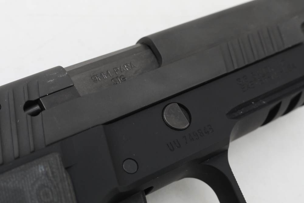 Sig Sauer P226 9mm! Tritium Sights! Wood grips! NO Reserve!-img-29