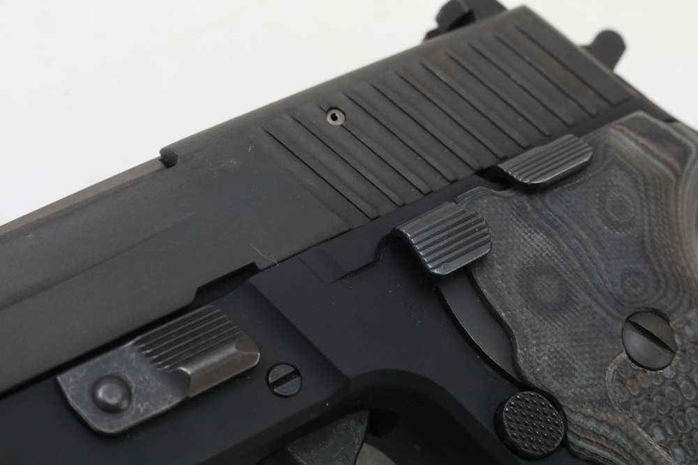 Sig Sauer P226 9mm! Tritium Sights! Wood grips! NO Reserve!-img-7