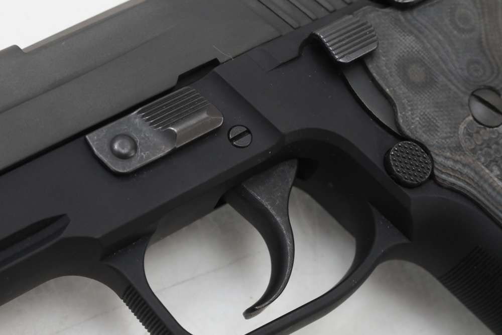 Sig Sauer P226 9mm! Tritium Sights! Wood grips! NO Reserve!-img-6