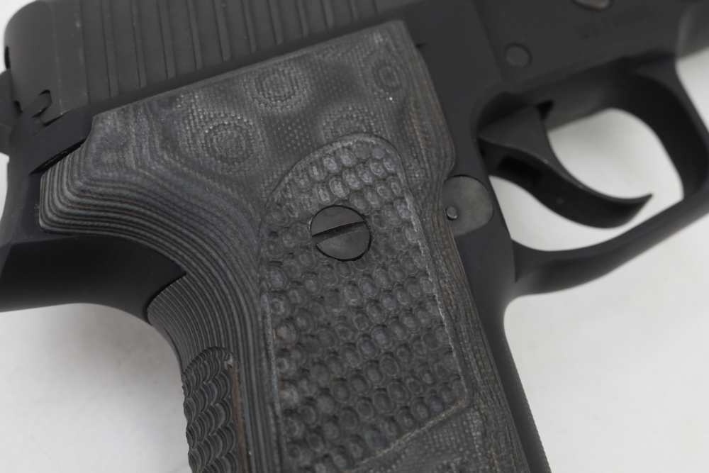 Sig Sauer P226 9mm! Tritium Sights! Wood grips! NO Reserve!-img-25