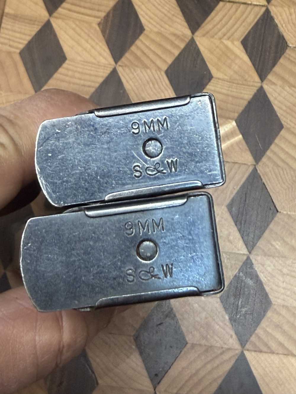 1ea vintage S&W model 59 magazines “Lazy &” 15rd 9mm (2 available)-img-2