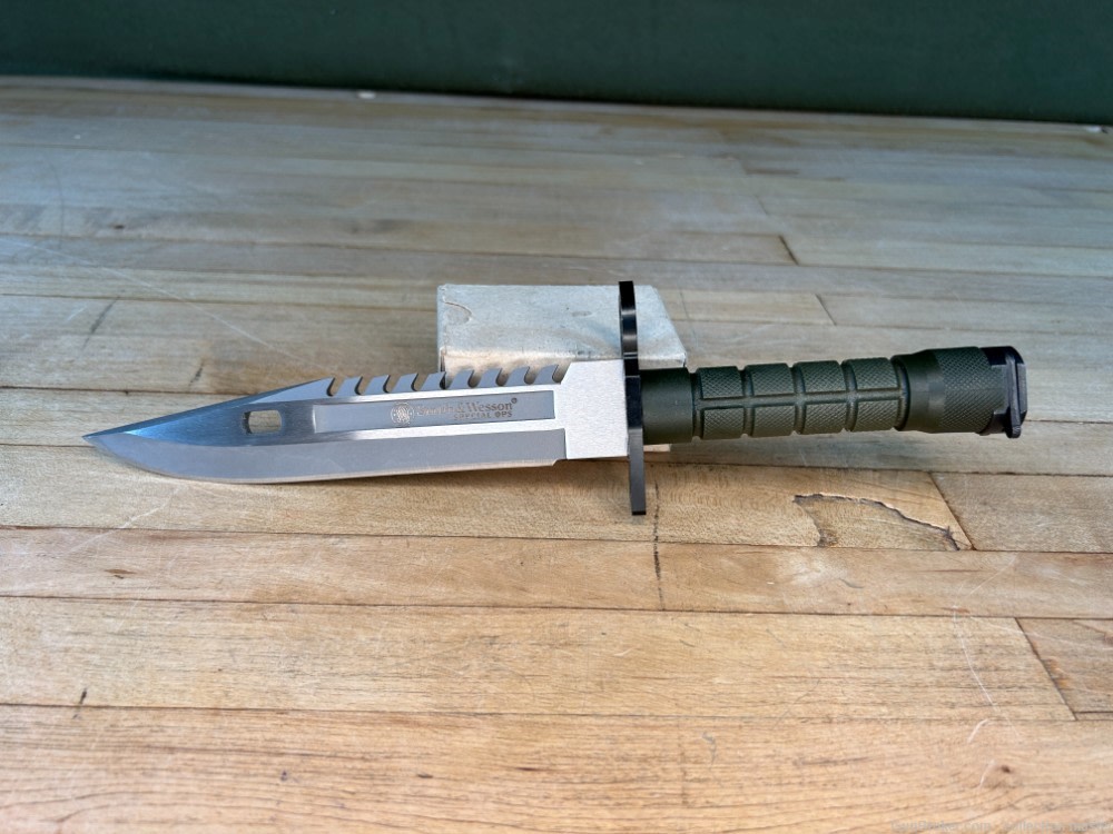 Smith & Wesson Special OPS USGI Bowie Fighting Knife SW3G W/ Sheath S&W -img-0