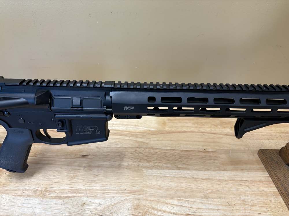 Smith & Wesson M&P Sport II w/ M-LOK 55.56 USED-img-2