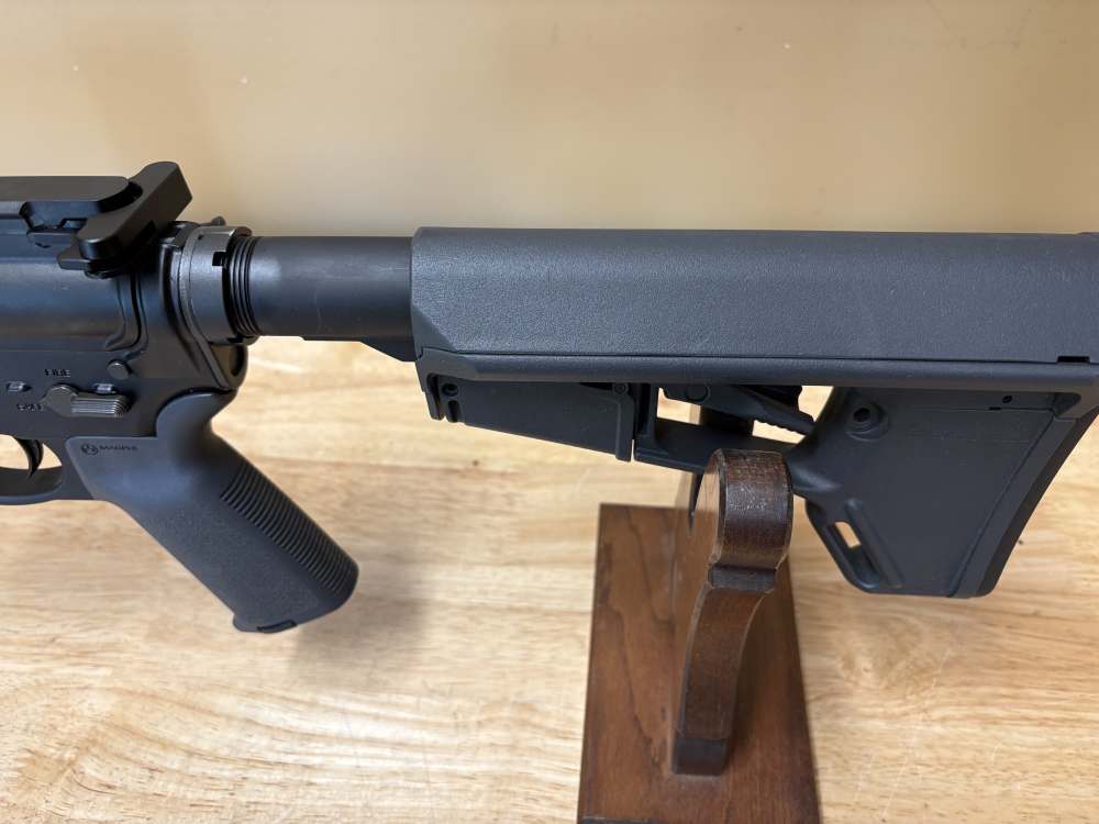 Smith & Wesson M&P Sport II w/ M-LOK 55.56 USED-img-9
