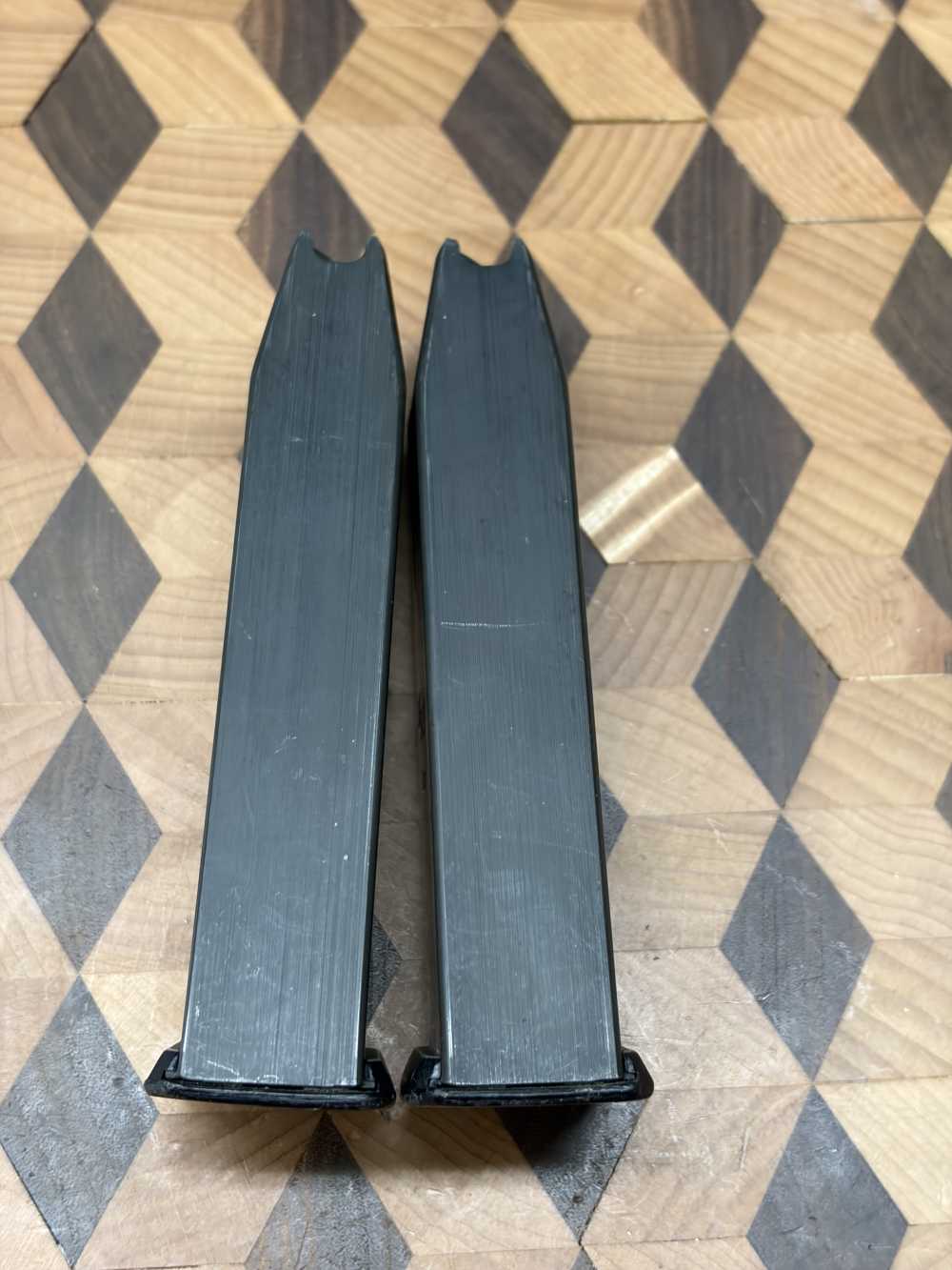 2-pack! Sig Sauer P228/P229 9mm 13rd magazines used Italy Penny No Reserve!-img-3