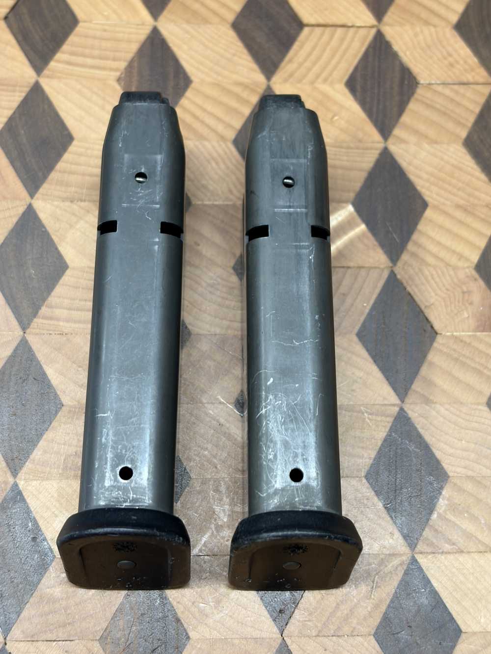 2-pack! Sig Sauer P228/P229 9mm 13rd magazines used Italy Penny No Reserve!-img-2