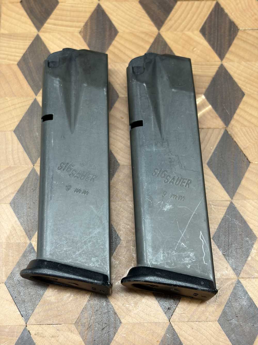 2-pack! Sig Sauer P228/P229 9mm 13rd magazines used Italy Penny No Reserve!-img-1