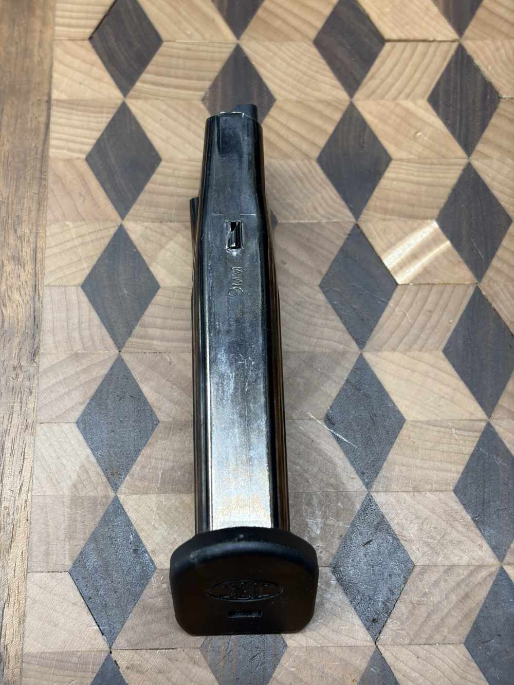 FN FNS-9 FNS9 17rd 9mm magazine factory original OEM-img-0