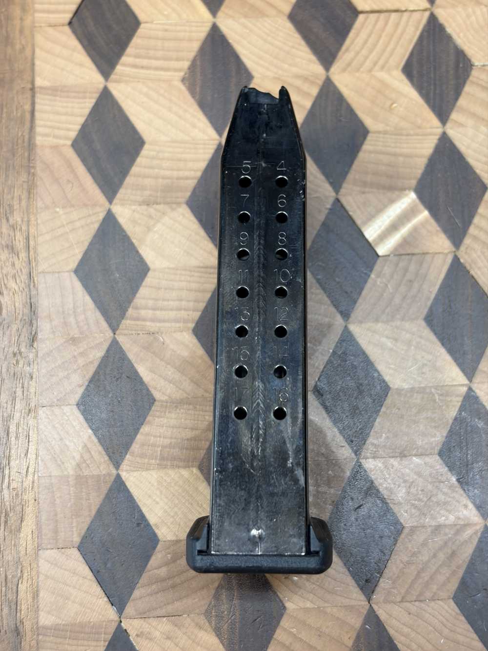FN FNS-9 FNS9 17rd 9mm magazine factory original OEM-img-2