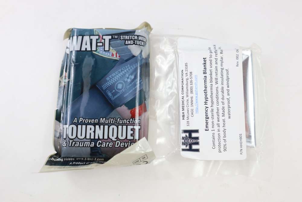 Very Nice Henry Survival Pack AR-7 US Survival .22 LR Semi Auto Rifle 16" -img-4