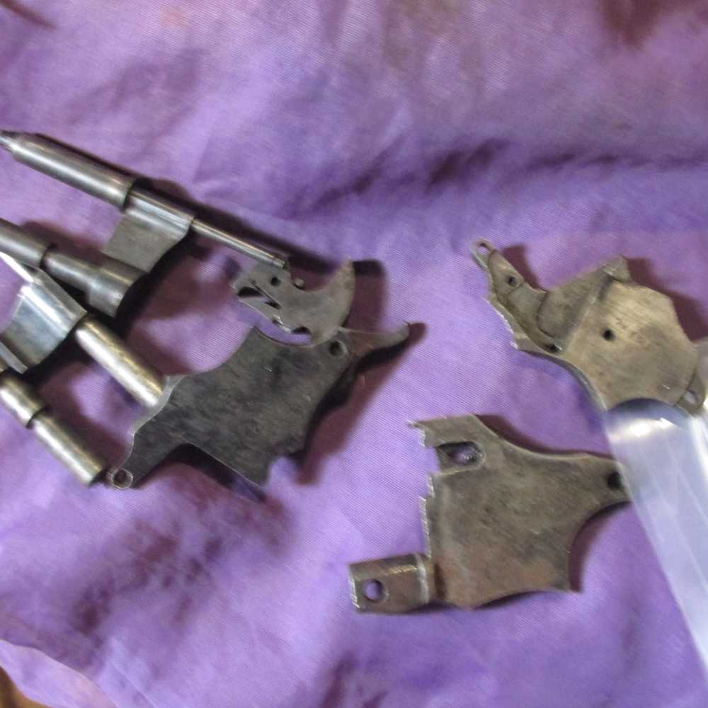 US 1917 Revolver Parts Lot-img-0