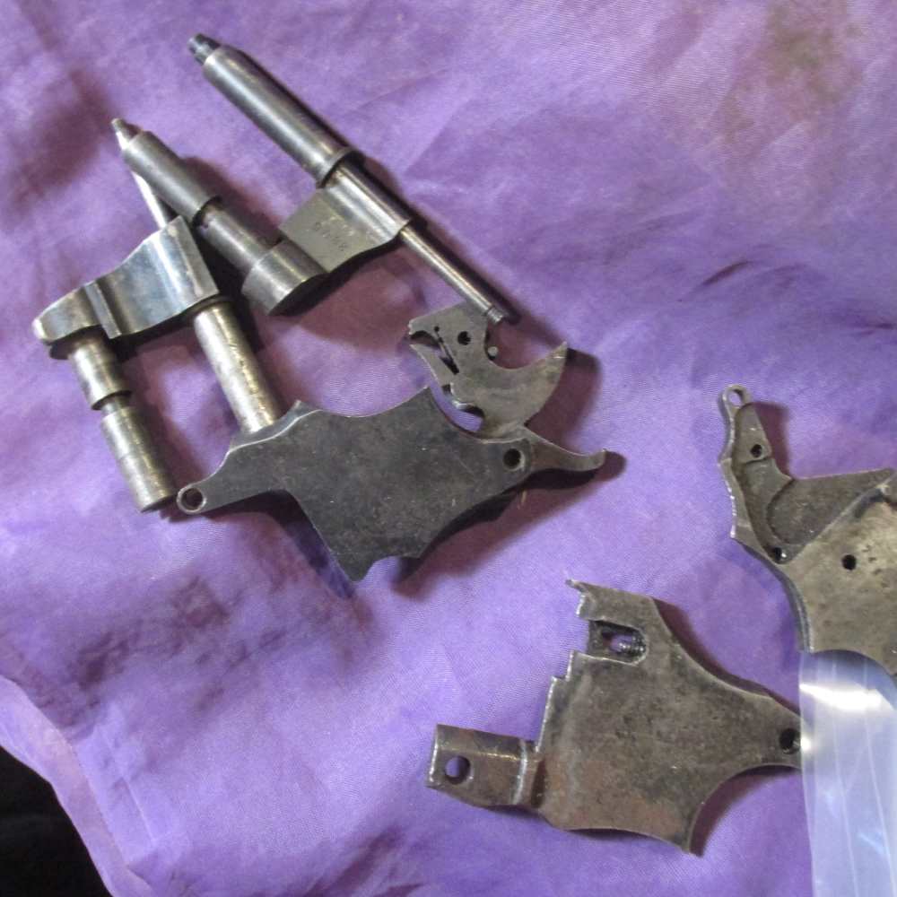 US 1917 Revolver Parts Lot-img-8
