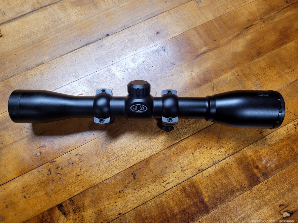 Bushnell Sportsman Scope 4x32 Rifle Scope + Mounts /Like New-img-1