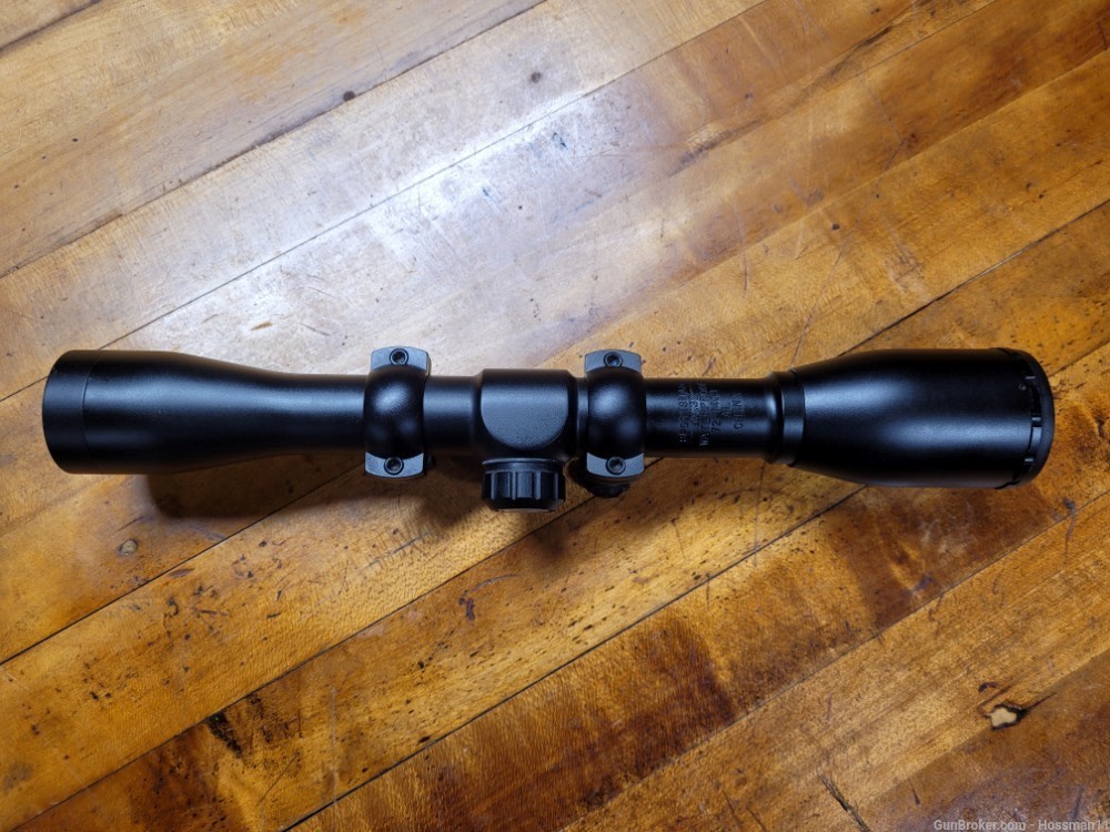 Bushnell Sportsman Scope 4x32 Rifle Scope + Mounts /Like New-img-2