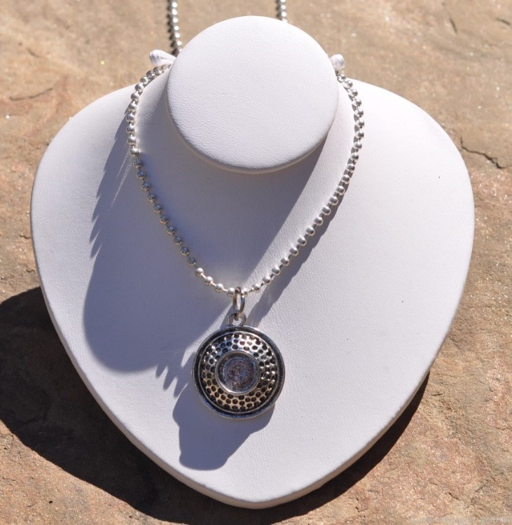 Clay Pigeon Pendant & Necklace 24" Beaded Chain Trap Shooting-img-1