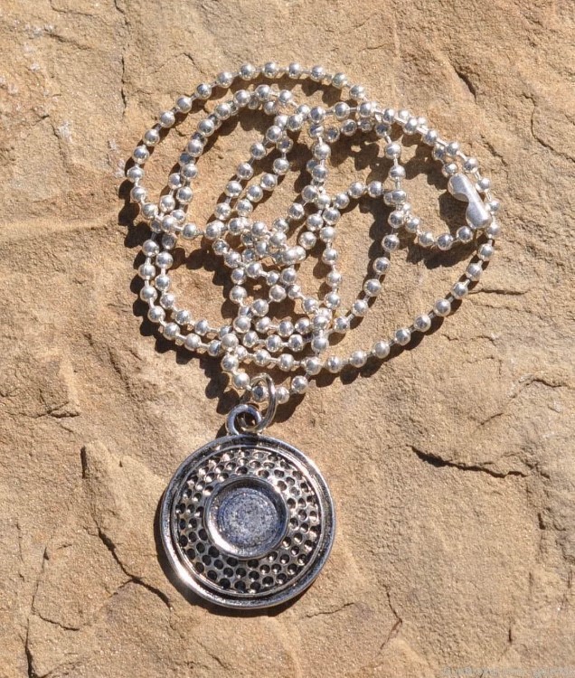 Clay Pigeon Pendant & Necklace 24" Beaded Chain Trap Shooting-img-0