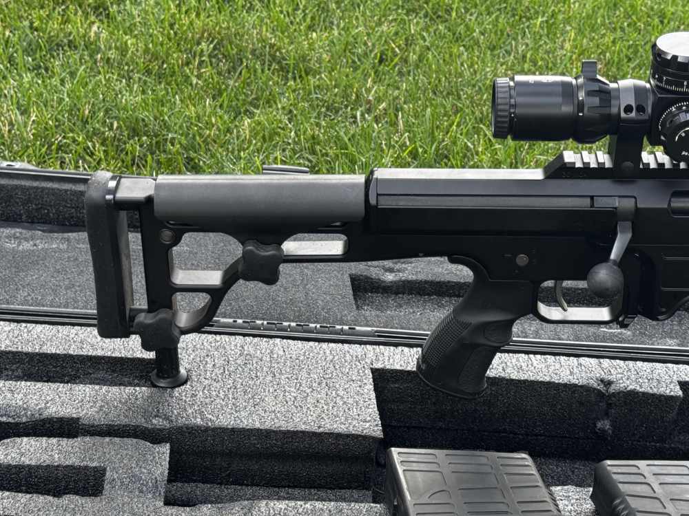 Barrett 338 Lapua 2 mags IOR Scope 98B with bipod and original case-img-1